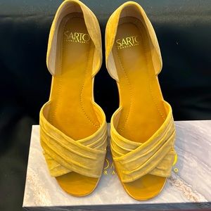 Franco Sarto tan suede sandals size 8.5